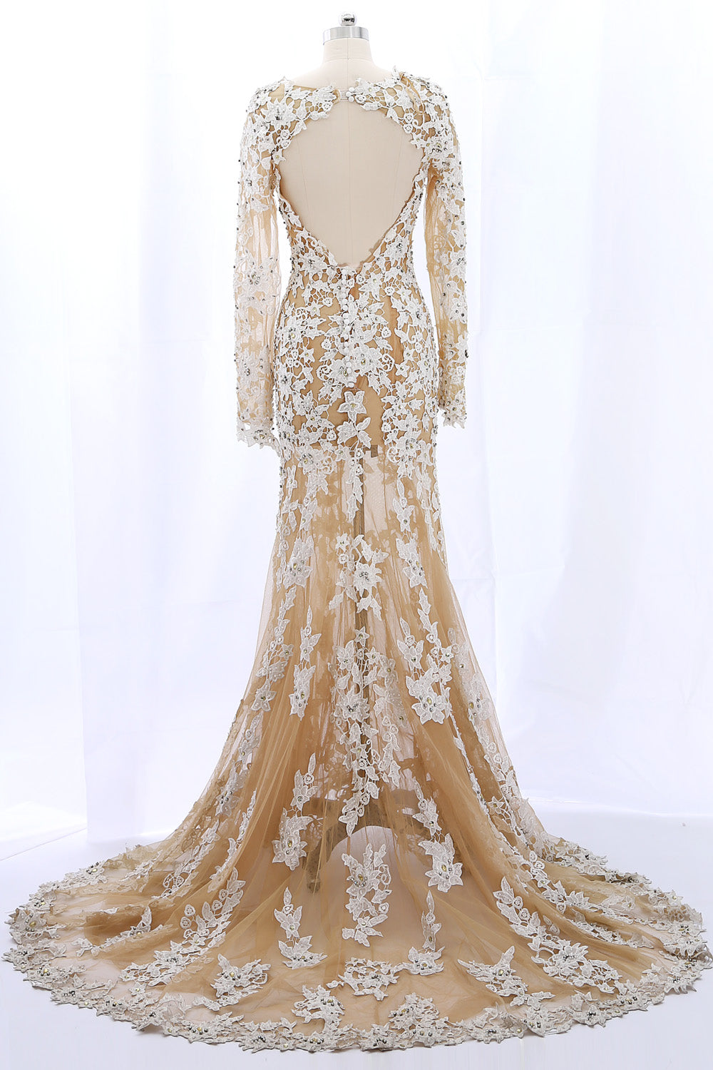 Vestido de noche formal de sirena con encaje y mangas largas de MACloth color champán