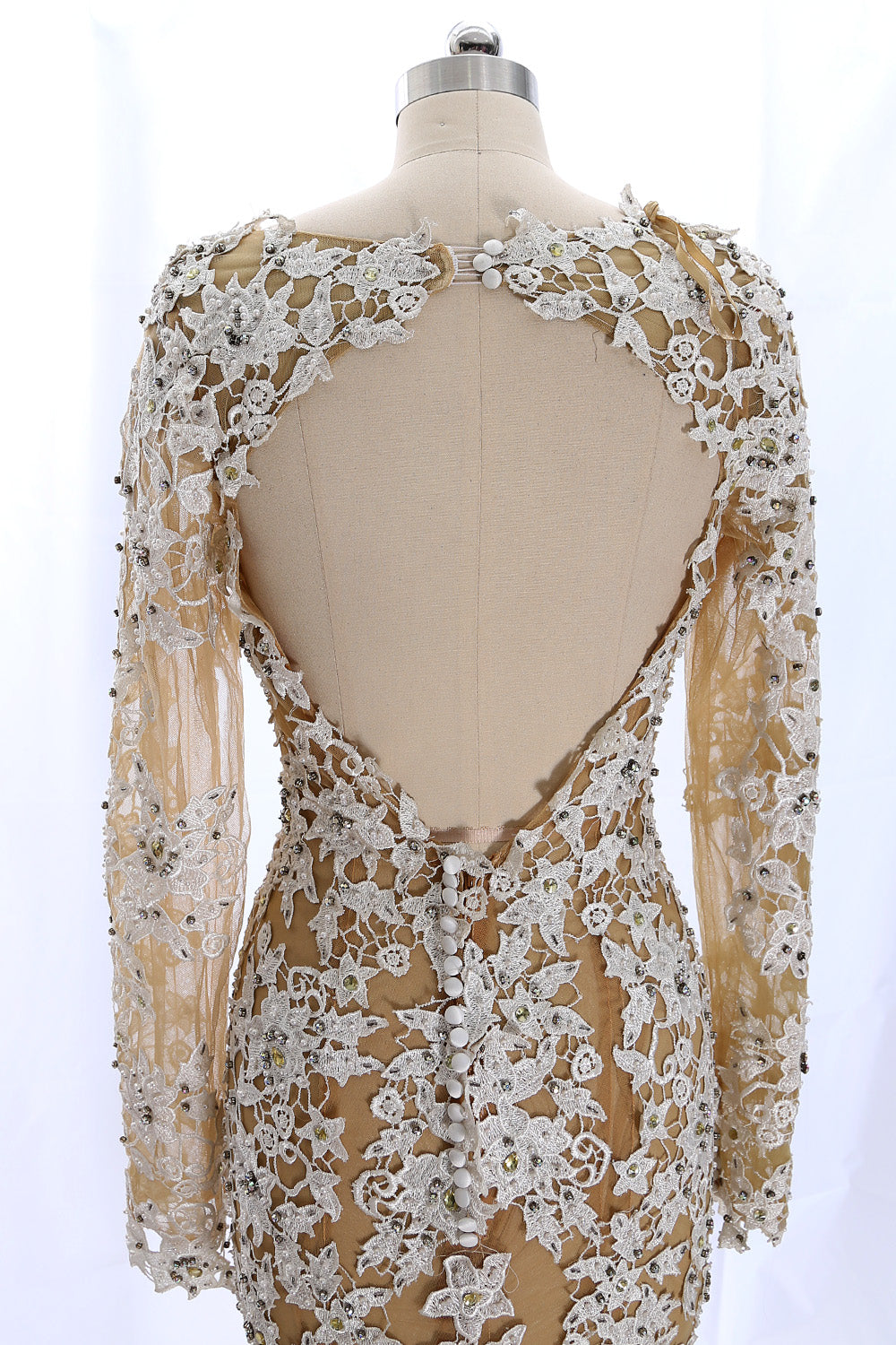 Vestido de noche formal de sirena con encaje y mangas largas de MACloth color champán