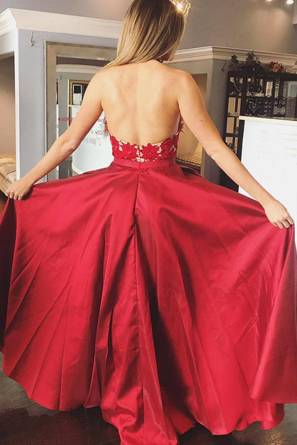 MACloth Neckholder V-Ausschnitt Spitze Satin Langes Ballkleid Rotes formelles Abendkleid