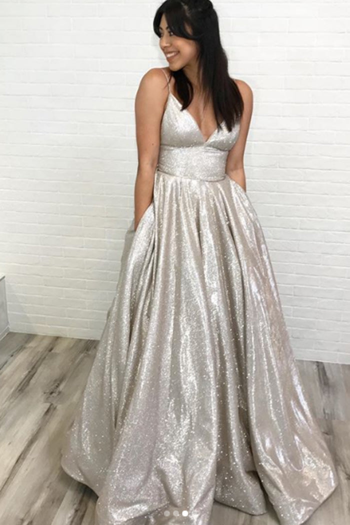 Vestido de fiesta largo con tirantes finos y escote en V de MACloth, vestido de noche formal color moca plateado