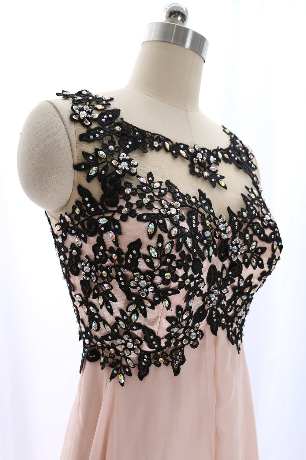 Vestido de fiesta largo de gasa con encaje en color rosa perla de MACloth con espalda abierta