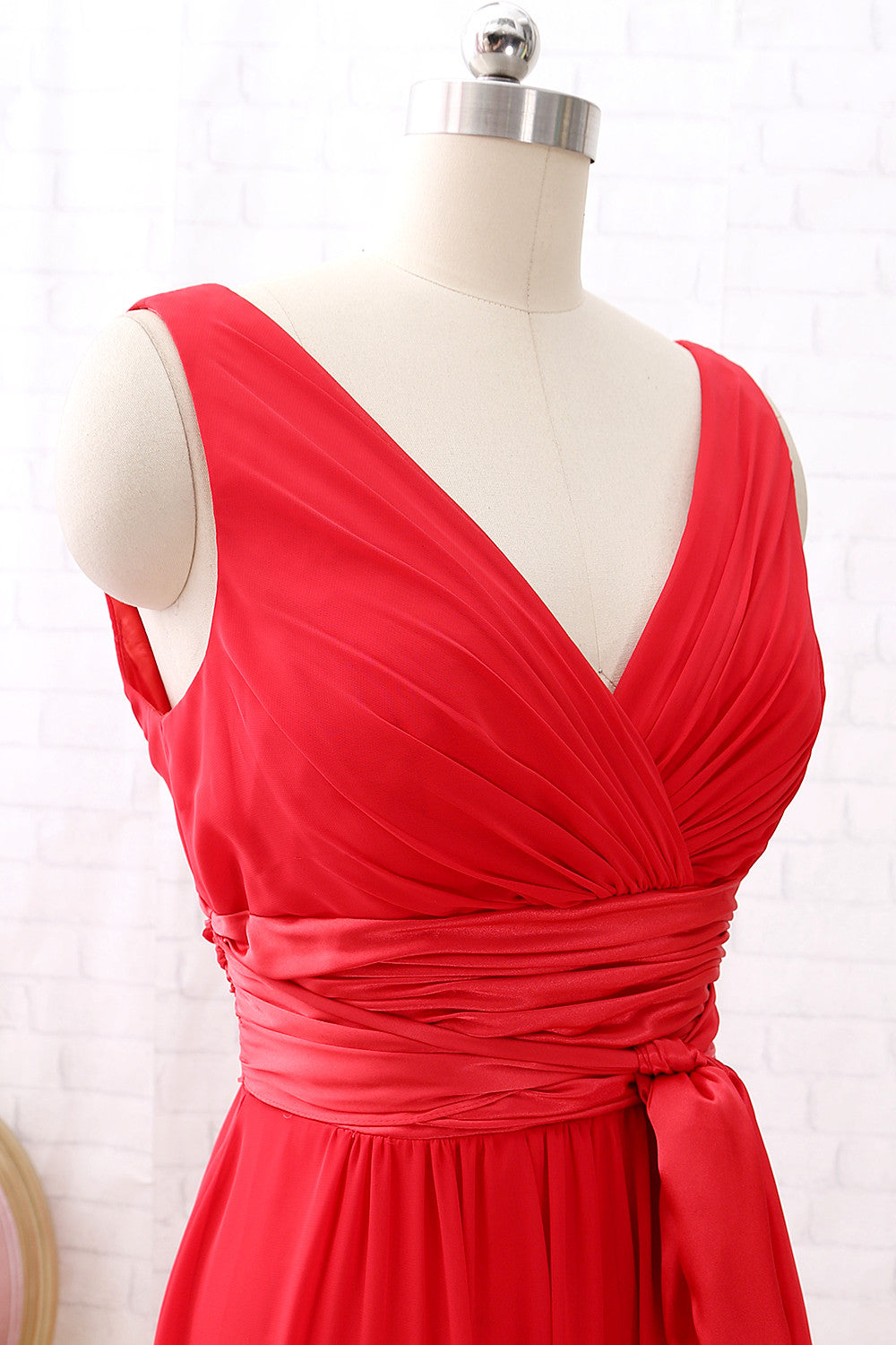 Vestido de dama de honor largo de gasa con escote en V y tirantes MACloth con cinturón, vestido de noche formal rojo
