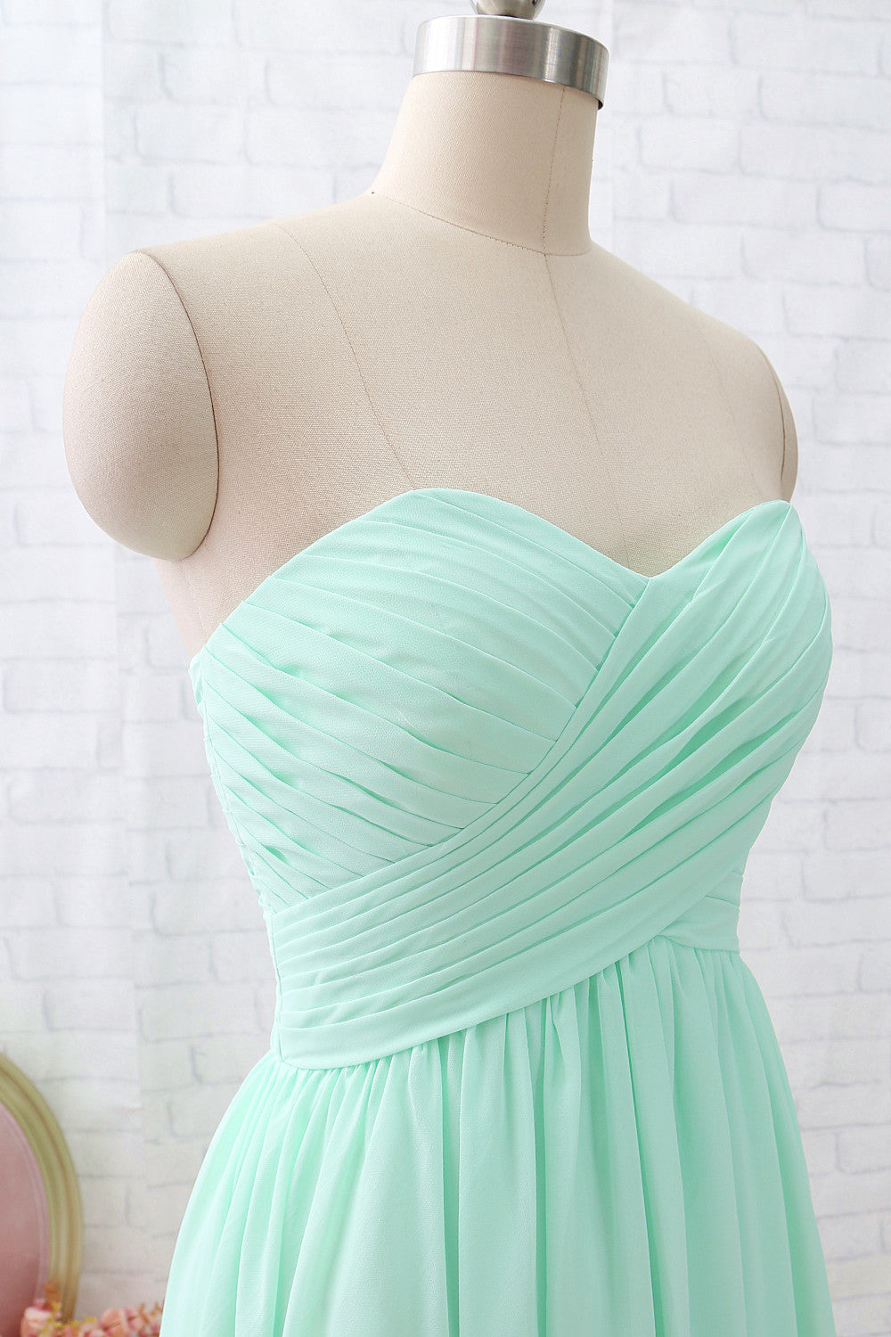Vestido de dama de honor corto de color menta con escote en forma de corazón y sin tirantes de MACloth, vestido de fiesta formal