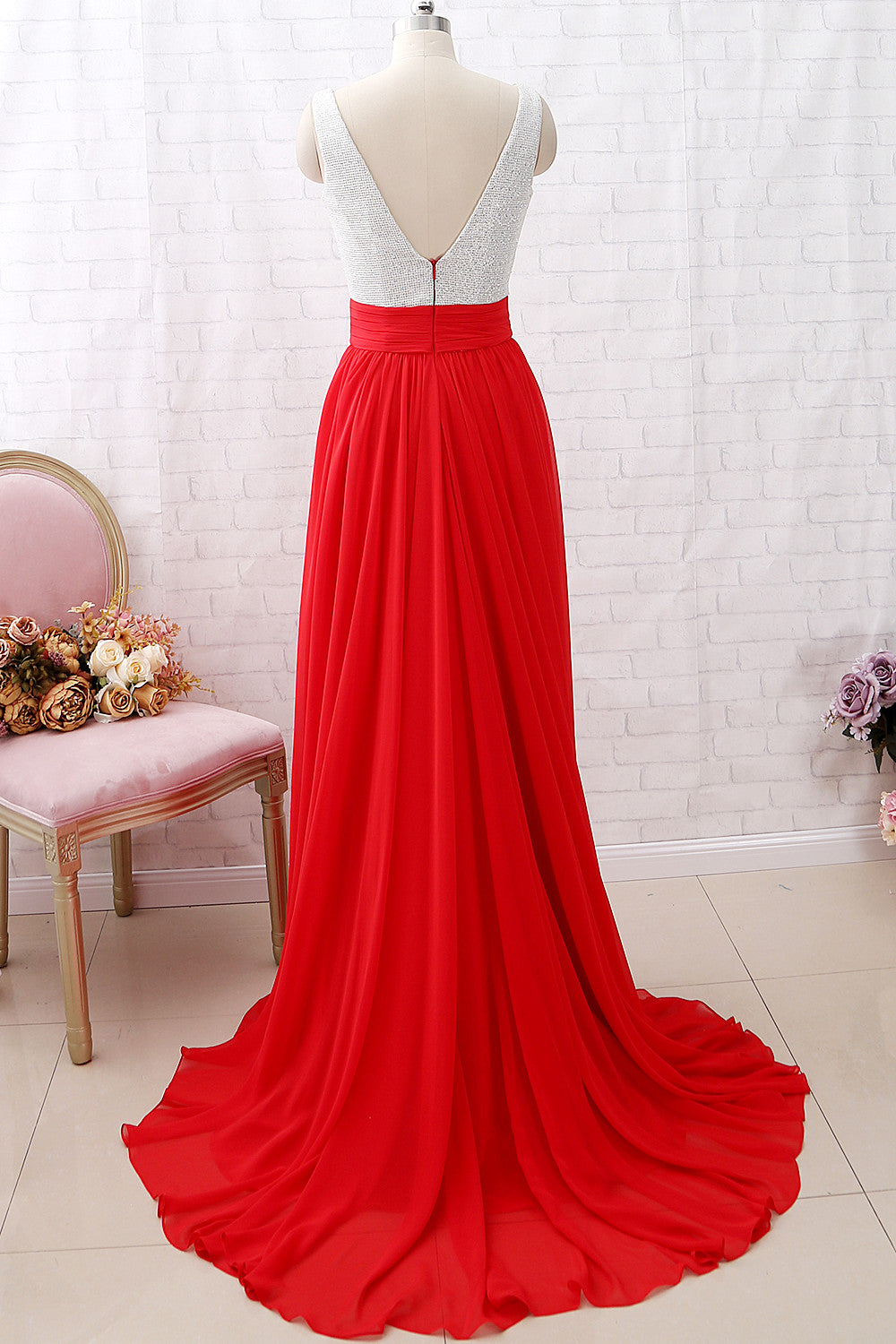 Vestido de fiesta largo de gasa con escote en V y tirantes MACloth en color rojo