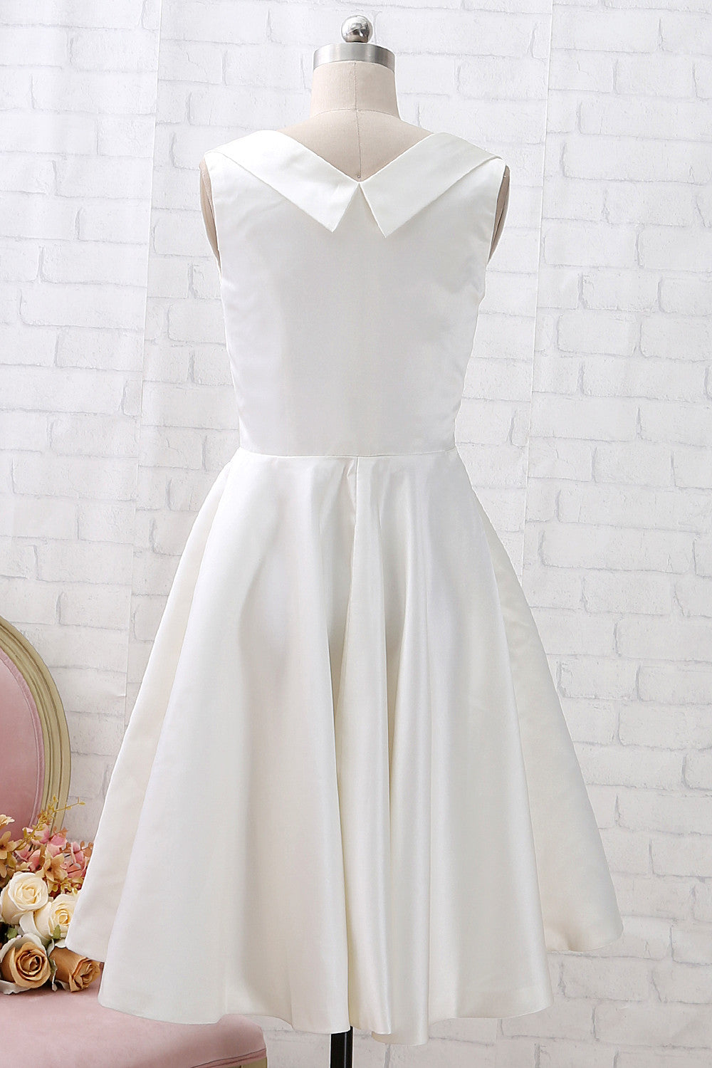 Vestido de cóctel vintage color marfil hasta la rodilla con tirantes MACloth