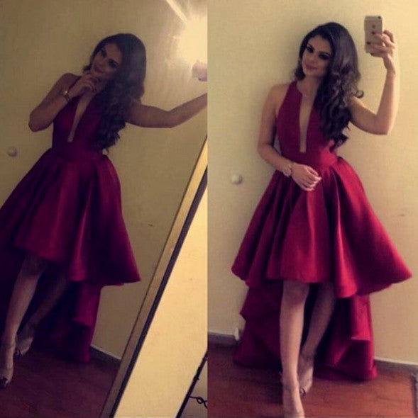 Vestido de fiesta formal rojo con escote en V y tirantes finos de MACloth