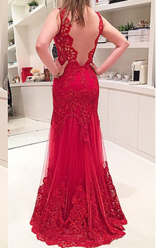 Vestido de fiesta largo rojo formal con escote en V, encaje y espalda abierta con tirantes MACloth