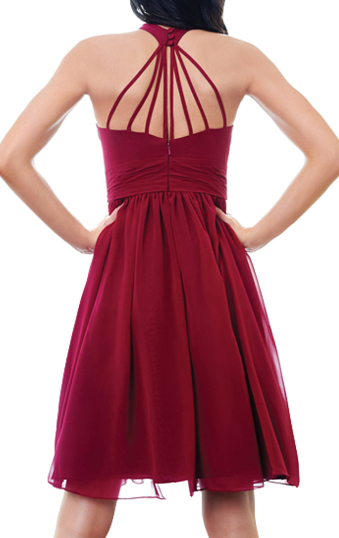 Vestido de dama de honor corto de gasa con cuello alto y cuello halter de MACloth, vestido formal corto de color rojo vino