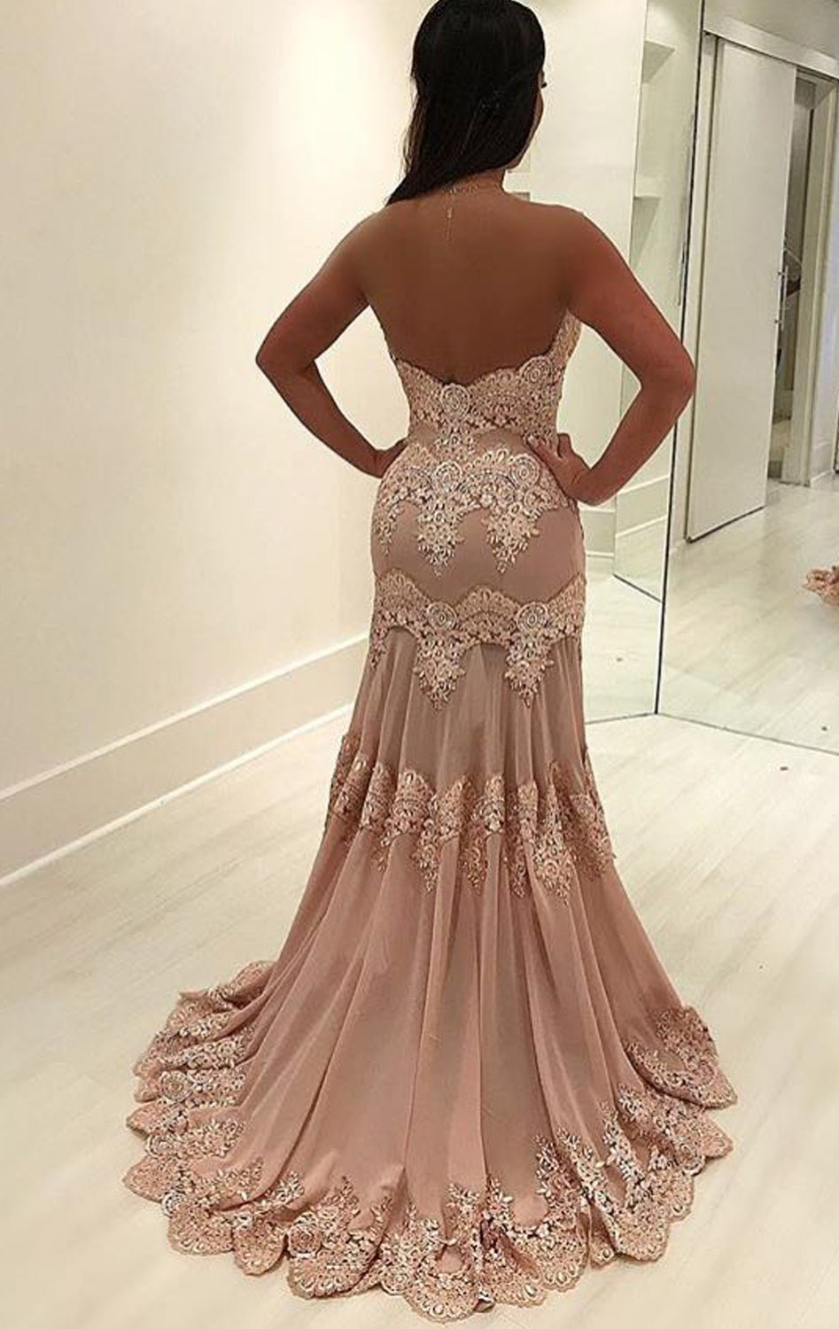 Vestido de fiesta largo de encaje con escote en forma de corazón y sirena sin tirantes de MACloth